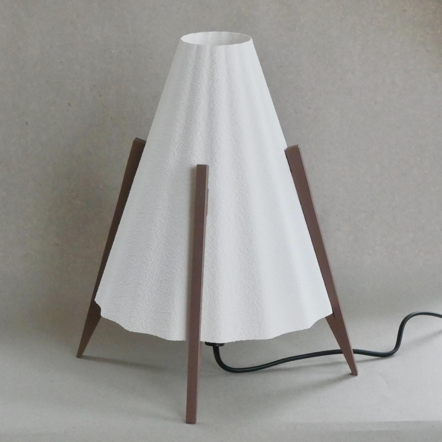 Tripod Supported Conical Shade Desk Lamp, Minimalist Tapered Shade Ambient Light For Relaxing Indoor Atmosphere